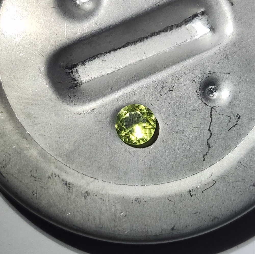 Peridot stone - Picture 5 of 11